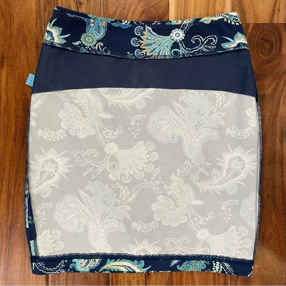 J. McLaughlin Women’s Masie Phoenix Paisley Pencil Skirt Short Navy Blue Size 2 - Picture 4 of 9